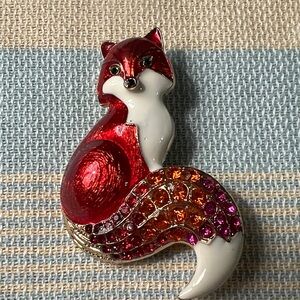3/$18 Red and White Fox Brooch with Orange & Pink Crystal Tail Lot 6011